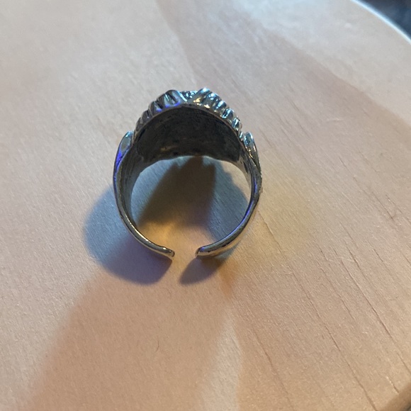 NWOT Pewter Silver Ring - Picture 3 of 8